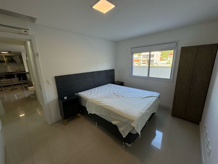 Cód 105 · Apartamento térreo bem equipado