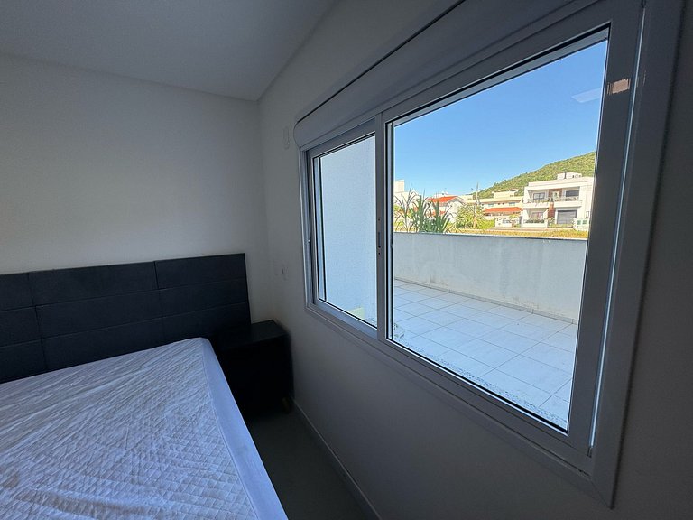 Cód 105 · Apartamento térreo bem equipado