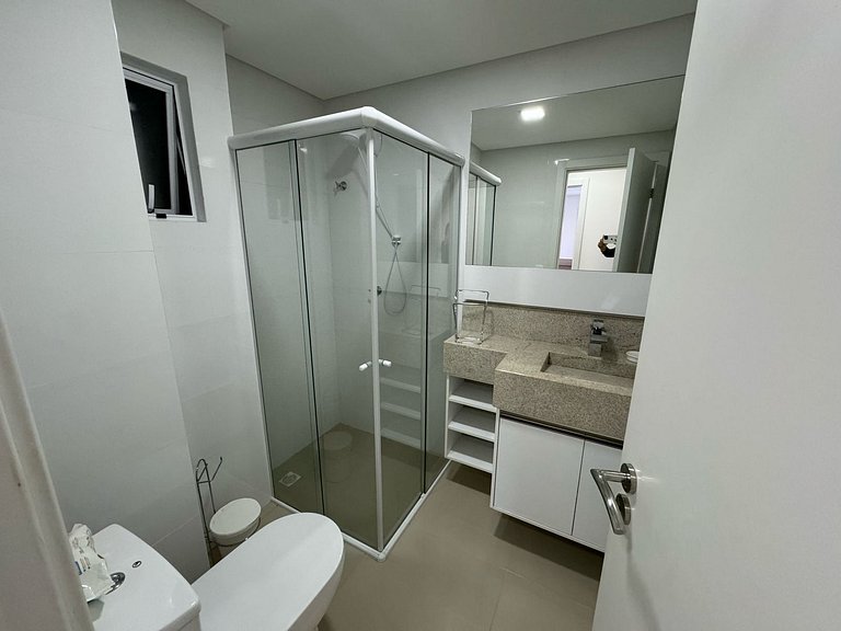 Cód 105 · Apartamento térreo bem equipado