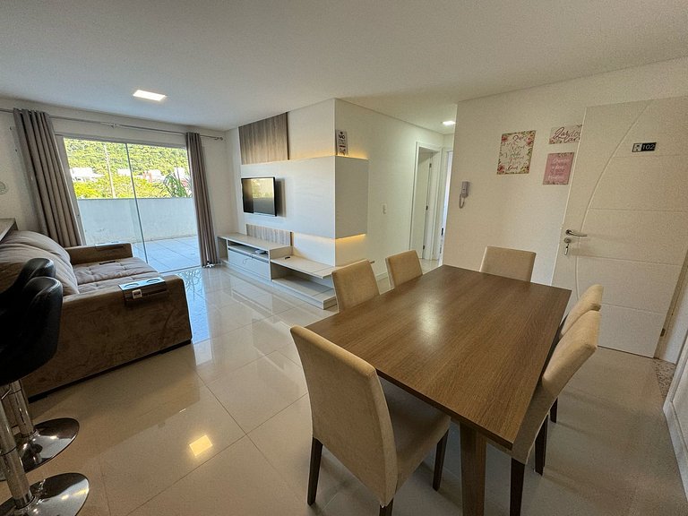 Cód 105 · Apartamento térreo bem equipado