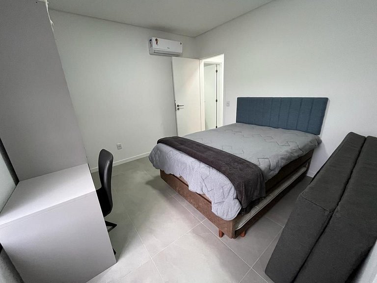 Cód 97 - Apto amplo e decorado a 300m do mar