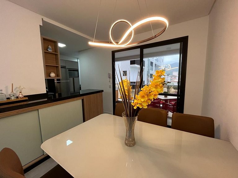 Cód 97 - Apto amplo e decorado a 280m do mar