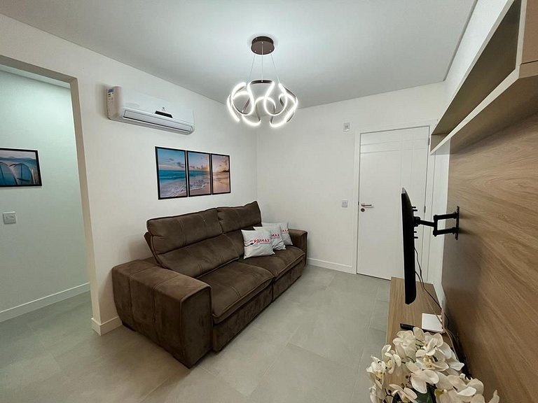 Cód 97 - Apto amplo e decorado a 300m do mar