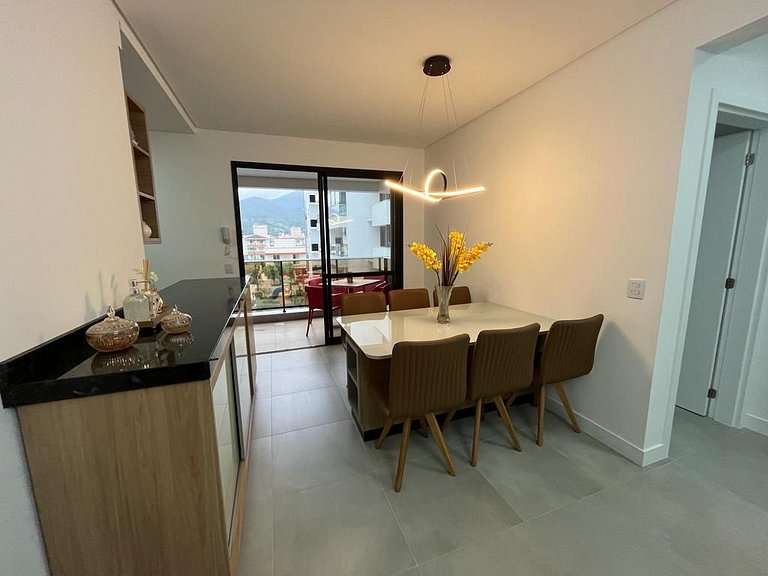 Cód 97 - Apto amplo e decorado a 300m do mar