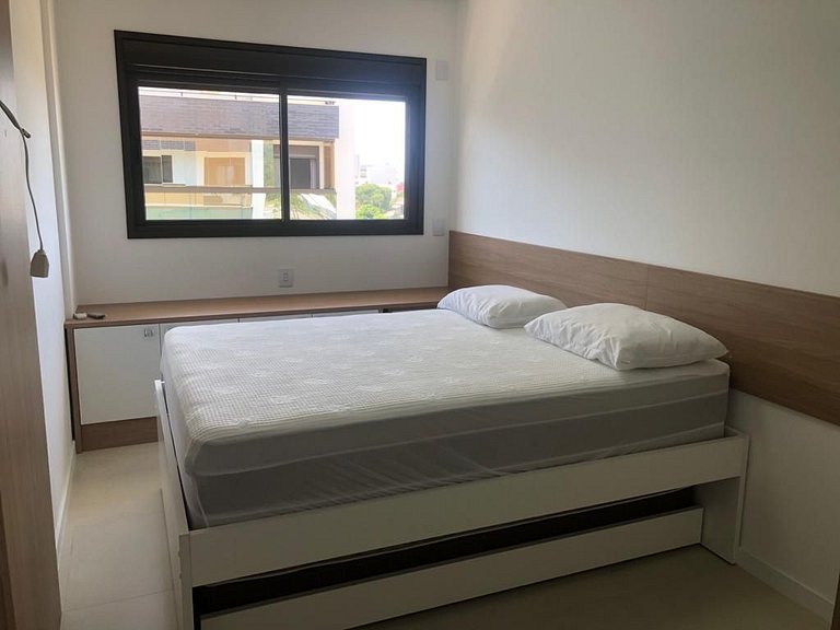 Cód 108 - Apartamento exuberante á 280 m do mar