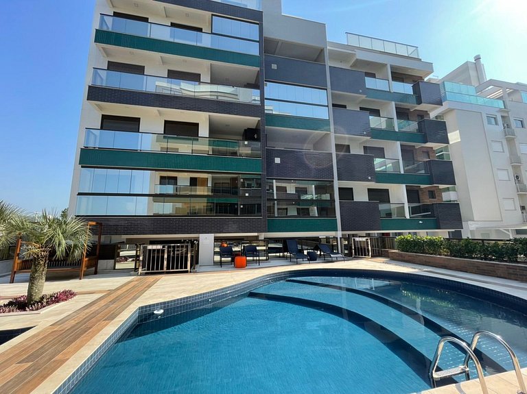 Cód 108 - Apartamento exuberante á 280 m do mar