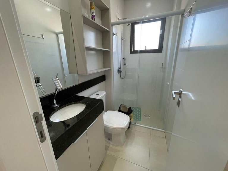 Cód 108 - Apartamento exuberante á 280 m do mar