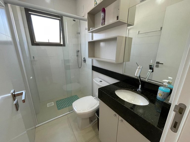 Cód 108 - Apartamento exuberante á 250 m do mar