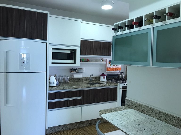 Cód 113 - Apartamento vista para o mar