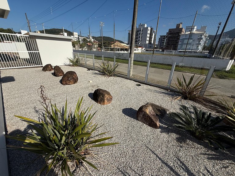 Cód 107 - Apartamento a 50m do mar em Palmas