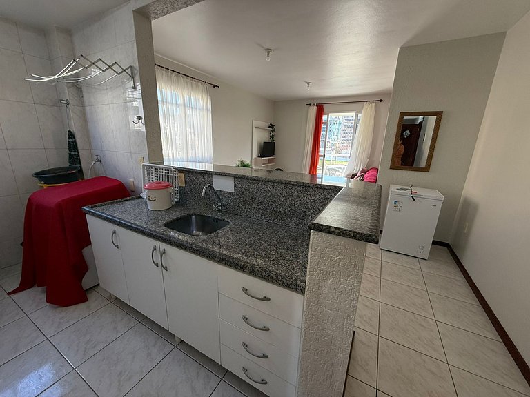 Cód 107 - Apartamento a 50m do mar em Palmas