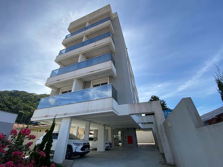 Cód 111 - Apartamento 3 dormitórios na villa da Praia de Pal