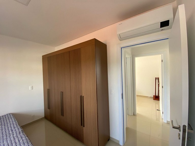 Cód 111 - Apartamento 3 dormitórios na villa da Praia de Pal