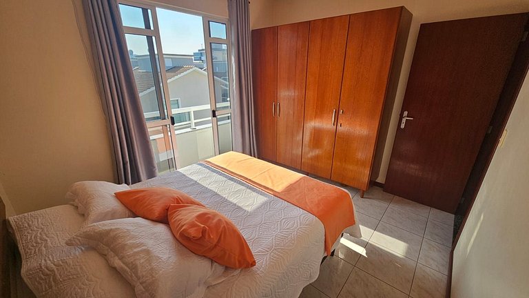 Cód 118- Apartamento á 50m do mar