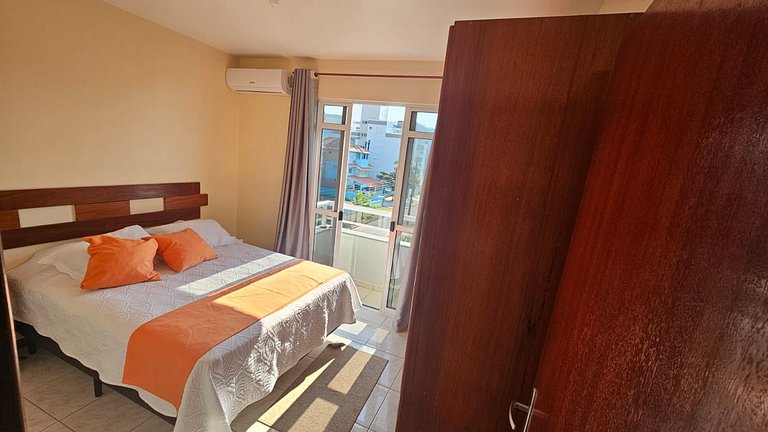 Cód 118- Apartamento á 50m do mar