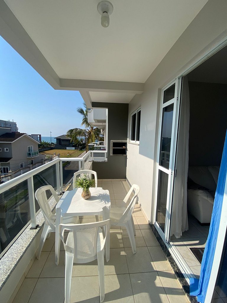 Cód 118- Apartamento á 50m do mar