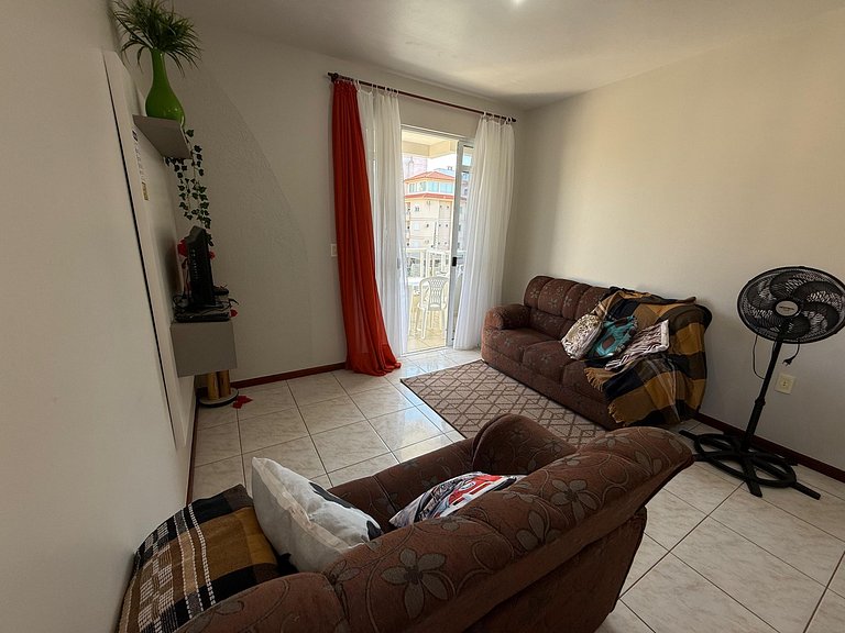 Cód 117 - Apartamento aconchegante a 50m do mar