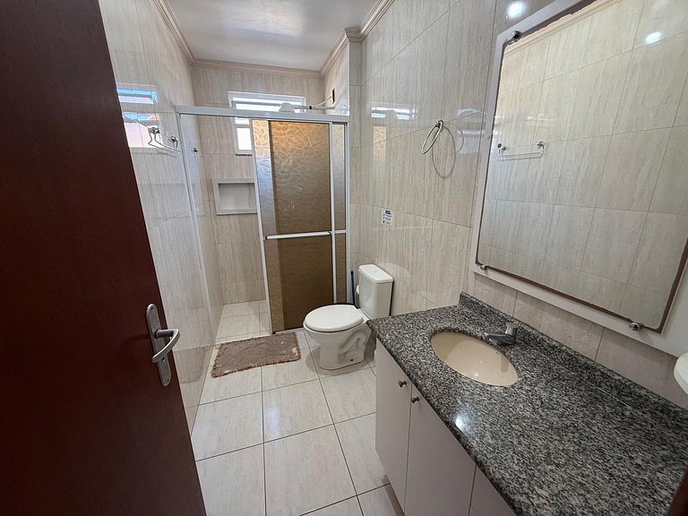 Cód 117 - Apartamento aconchegante a 50m do mar