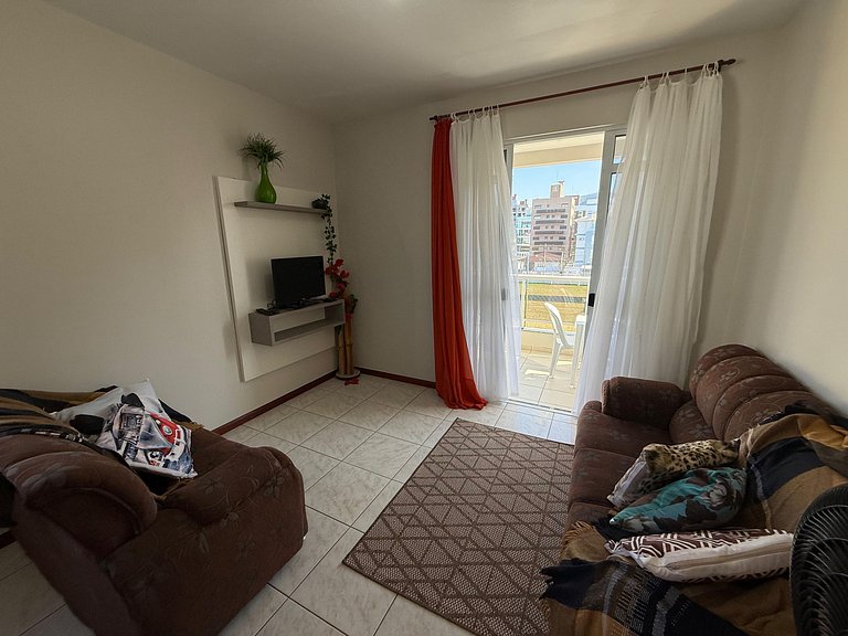 Cód 117 - Apartamento aconchegante a 50m do mar