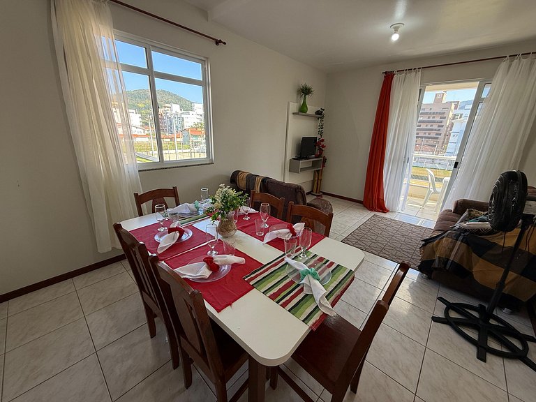 Cód 117 - Apartamento aconchegante a 50m do mar