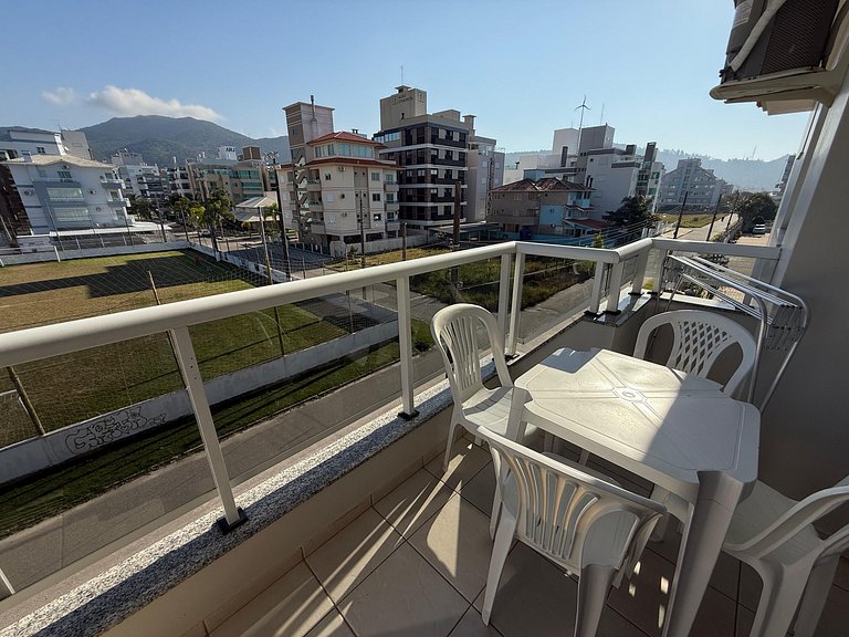 Cód 117 - Apartamento aconchegante a 50m do mar