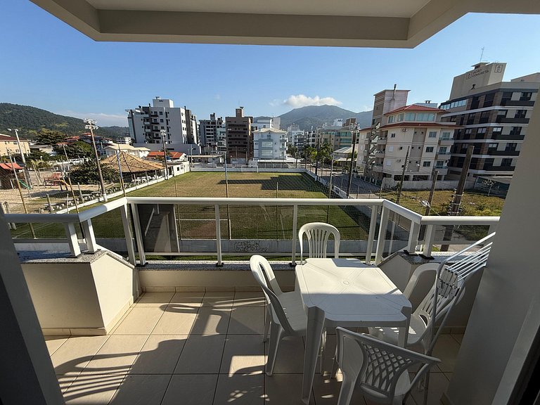 Cód 117 - Apartamento aconchegante a 50m do mar