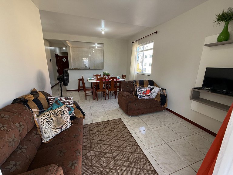 Cód 117 - Apartamento aconchegante a 50m do mar