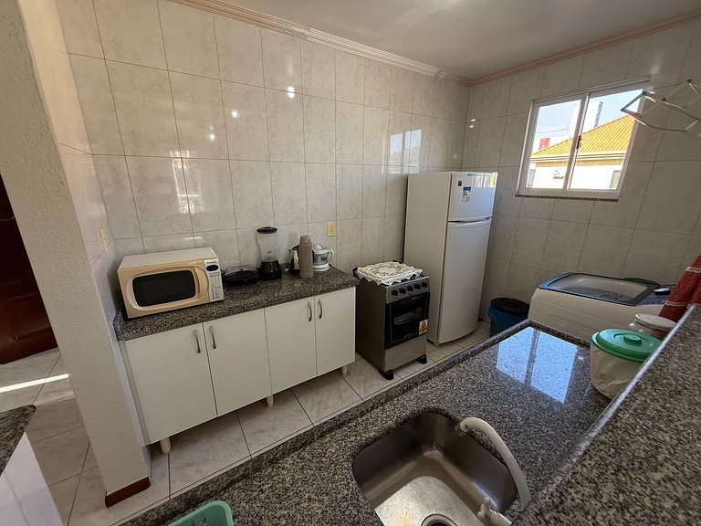 Cód 117 - Apartamento aconchegante a 50m do mar