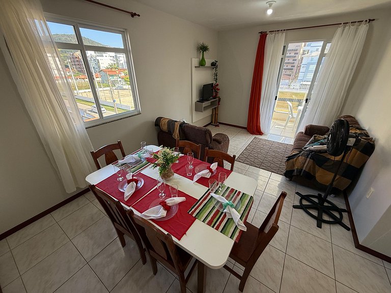 Cód 117 - Apartamento aconchegante a 50m do mar