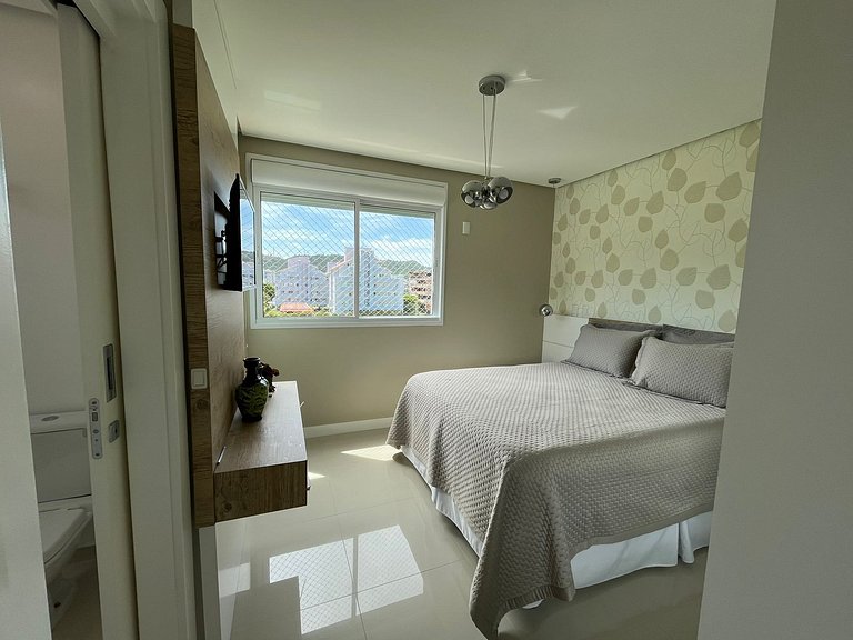 cód 125 - Apartamento amplo, a 50 metros do mar