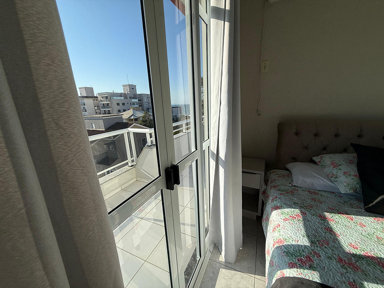 Cód 124- Cobertura com vista á 50m do mar