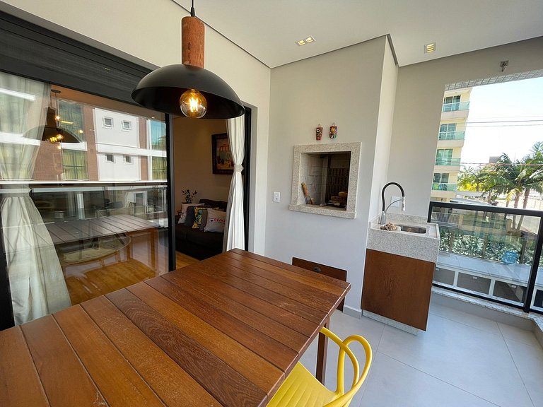 cód 130 - Excelente apartamento amplo e decorado.