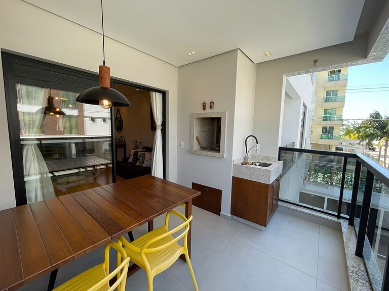 cód 130 - Excelente apartamento amplo e decorado.