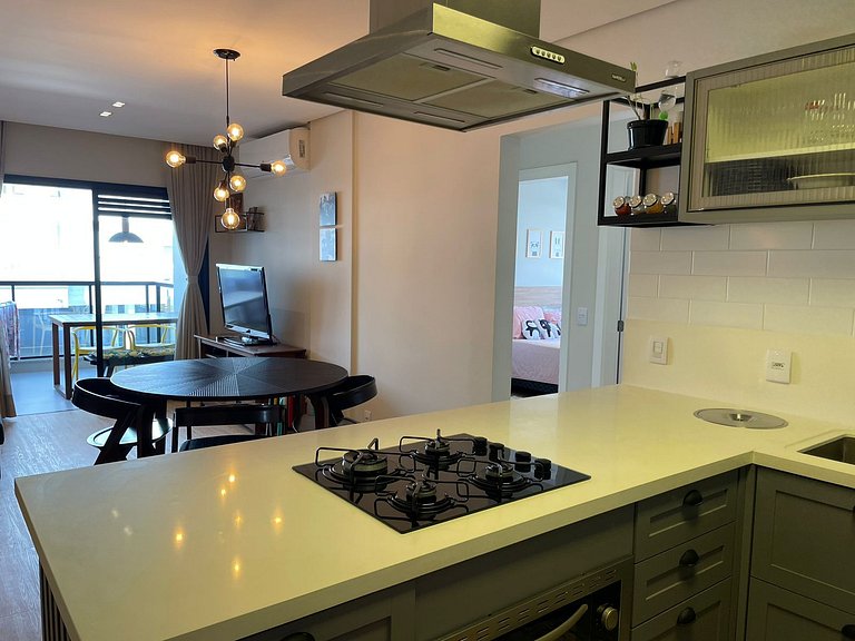 cód 130 - Excelente apartamento amplo e decorado.