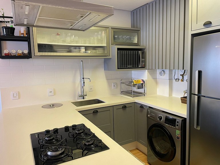 cód 130 - Excelente apartamento amplo e decorado.