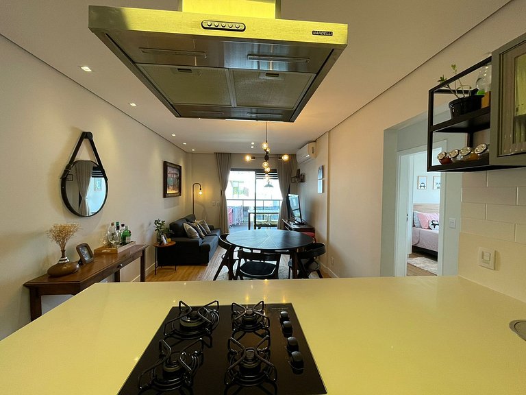 cód 130 - Excelente apartamento amplo e decorado.