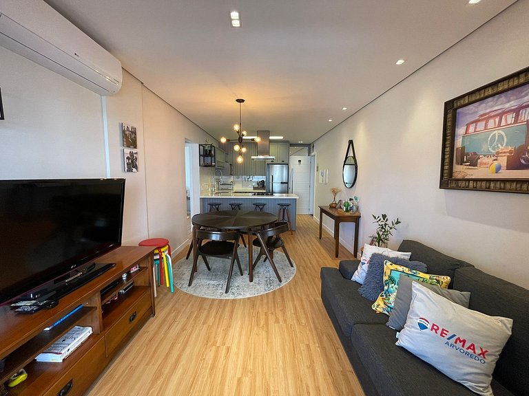 cód 130 - Excelente apartamento amplo e decorado.