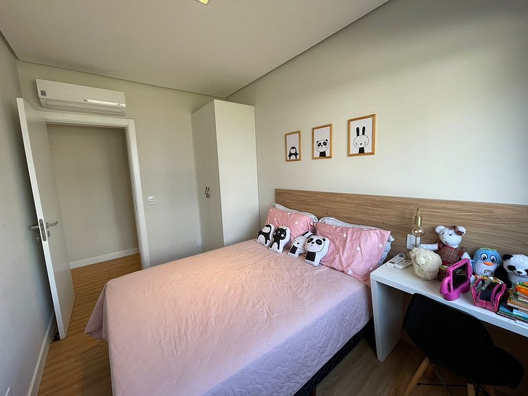 cód 130 - Excelente apartamento amplo e decorado.