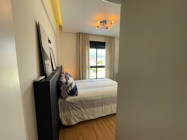 cód 130 - Excelente apartamento amplo e decorado.