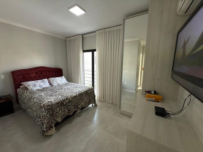 Cód 136 - Casa espetacular na zona central