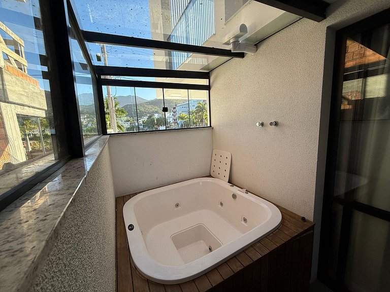 cód 141 - Apartamento térreo, com SPA