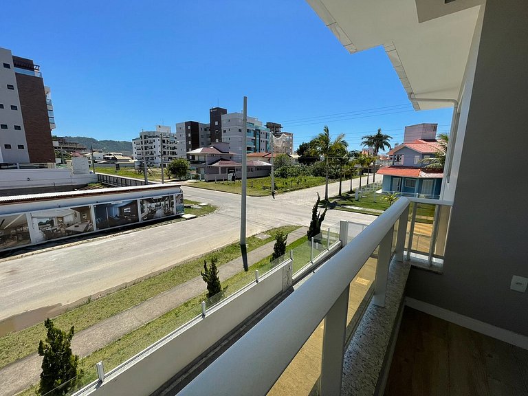 Cód 155 - Casa ampla e arejada, 280m do mar