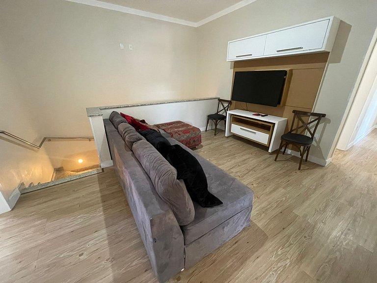 Cód 155 - Casa ampla e arejada, 280m do mar