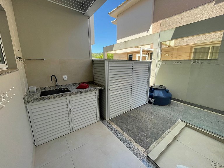 Cód 155 - Casa ampla e arejada, 280m do mar