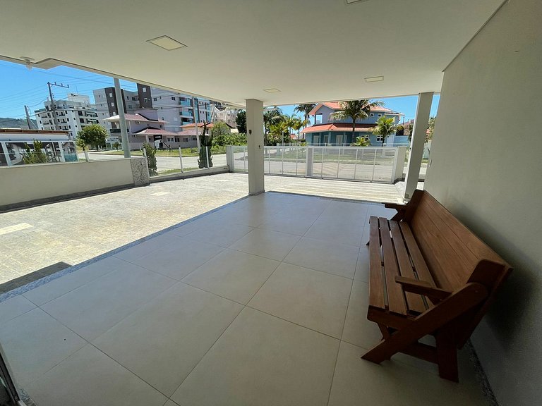 Cód 155 - Casa ampla e arejada, 280m do mar