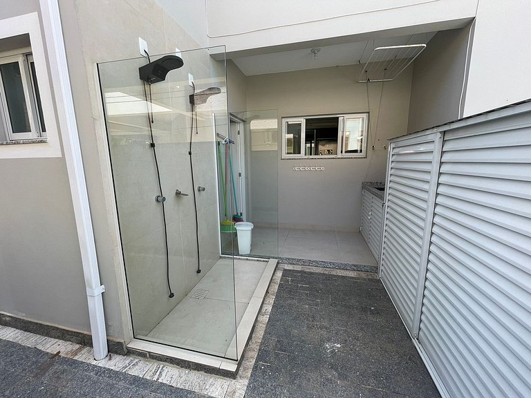 Cód 155 - Casa ampla e arejada, 280m do mar