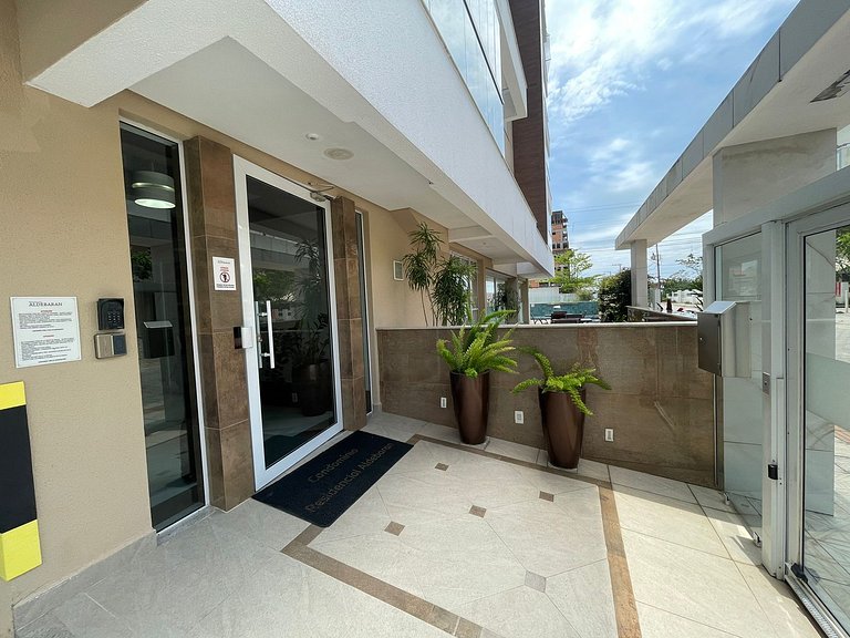 Cód 157 - Apartamento a apenas 100 metros do mar!