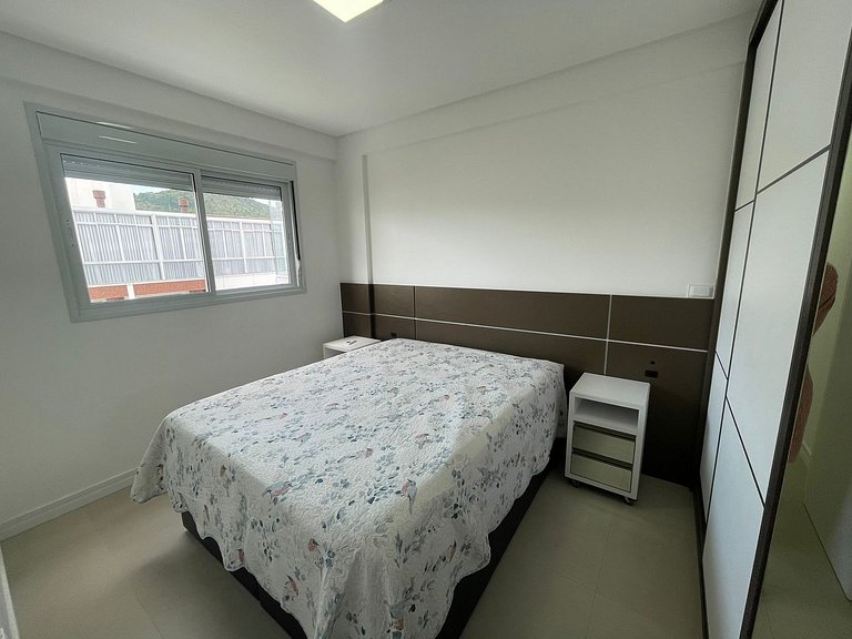 Cód 157 - Apartamento a apenas 100 metros do mar!