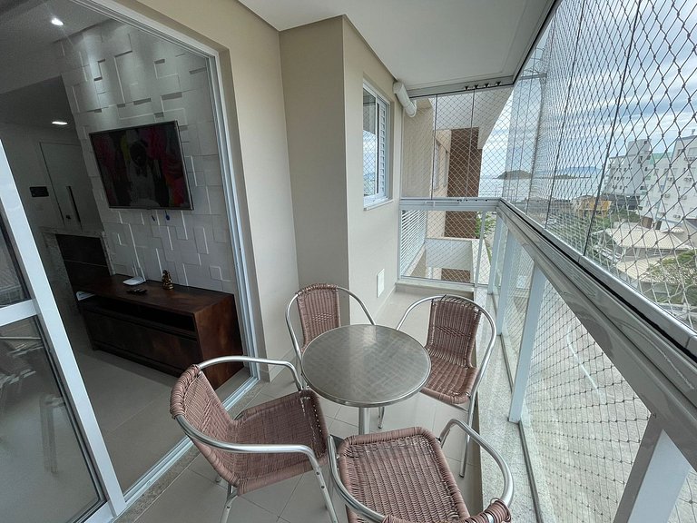 Cód 157 - Apartamento a apenas 100 metros do mar!