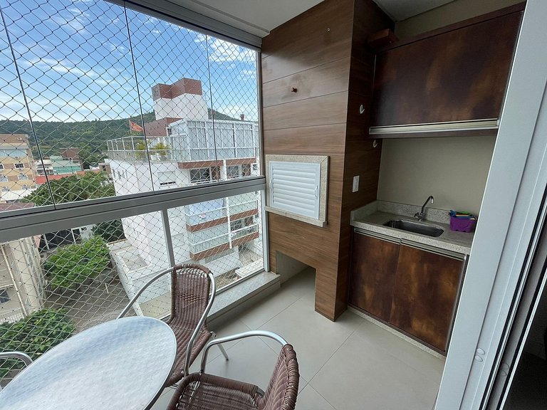 Cód 157 - Apartamento a apenas 100 metros do mar!